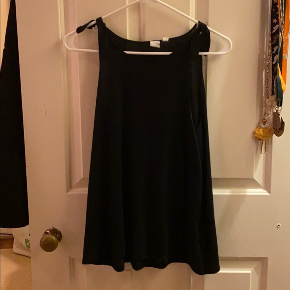 Black tank top with ties